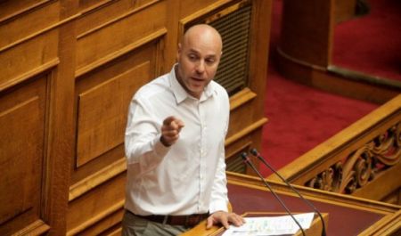 Αμυράς: Οποιος ψηφίσει τις Πρέσπες, ψηφίζει την κυβέρνηση