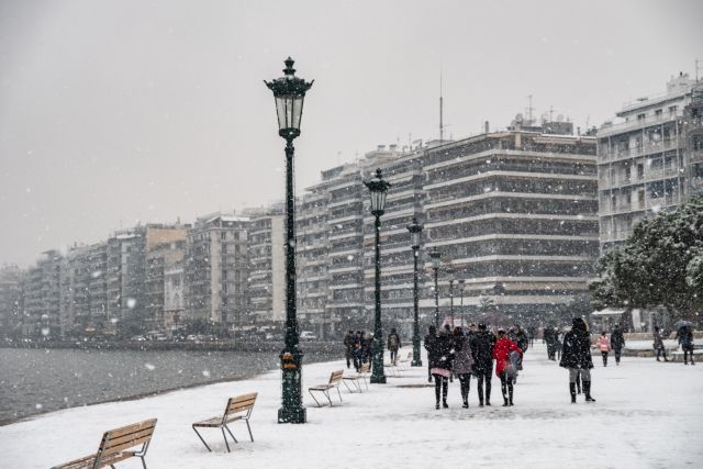 Θεσσαλονίκη: Προβλήματα στο οδικό δίκτυο – Κλειστά σχολεία και δικαστήρια