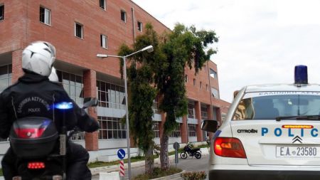 Έξι κρατούμενοι απέδρασαν τα ξημερώματα από το Μεταγωγών