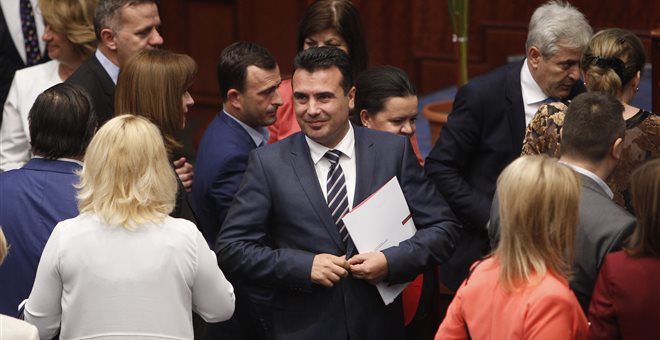 ΠΓΔΜ: Σκληρό παζάρι για τις 80 ψήφους στην κρίσιμη ψηφοφορία που κρίνει τη Συμφωνία των Πρεσπών