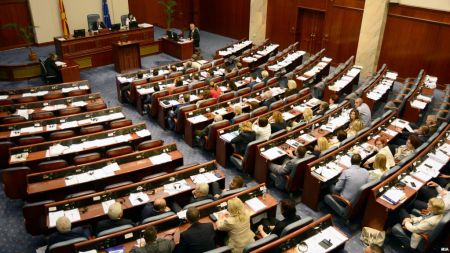 ΠΓΔΜ : Δώσε μου υπουργείο να σου δώσω την ψήφο μου