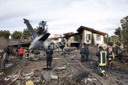 Στους 7 οι νεκροί από τη συντριβή του Boeing 707 στην Τεχεράνη