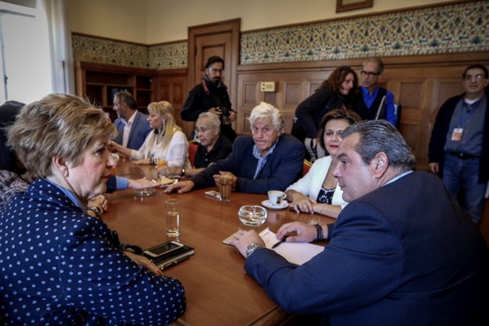 Γράψε-σβήσε και προσθαφαιρέσεις Καμμένου για να διασωθούν οι ΑΝΕΛ