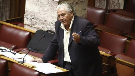 Παπαχριστόπουλος: Θα παραδώσω την έδρα μου αφού ψηφίσω τη συμφωνία των Πρεσπών