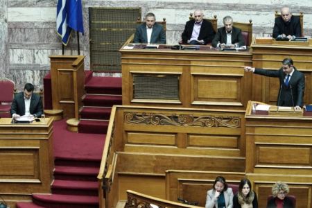 Βουλή : Xτυπήματα κάτω από τη μέση στη συζήτηση για την ψήφο εμπιστοσύνης (Live)