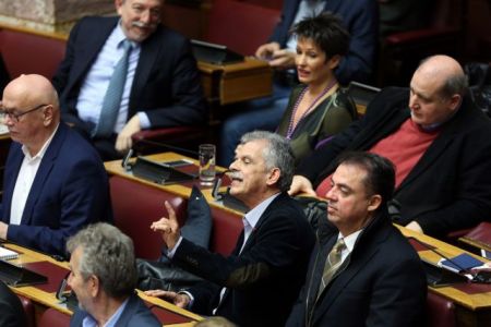 Απάντηση Δανέλλη σε Μητσοτάκη : Αποφασίζω βάσει της συνείδησής μου