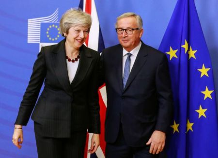 Γιούνκερ: Στις Βρυξέλλες λόγω Brexit – Σε αναμονή της ψηφοφορίας