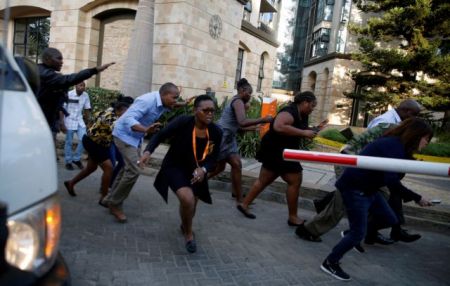 Κένυα – Ναϊρόμπι: Πυροβολισμοί σε ξενοδοχείο – Το εγκαταλείπουν οι εργαζόμενοι