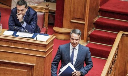 Στις 12:00 η «μάχη» για την ψήφο εμπιστοσύνης