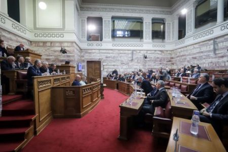 Ξεκινούν τα δύσκολα για τις Πρέσπες – Ο ΣΥΡΙΖΑ χωρίς πλειοψηφία στην Επιτροπή Εξωτερικών και Άμυνας