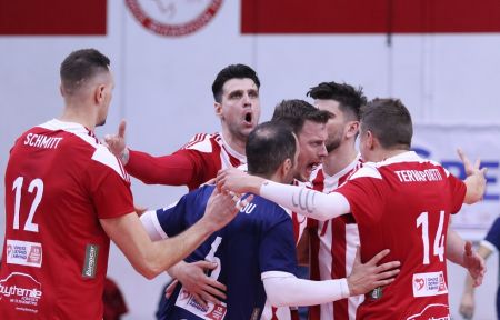 Θρυλική πρόκριση στην 8αδα του CEV Cup με «όργια» Αλεξίεφ