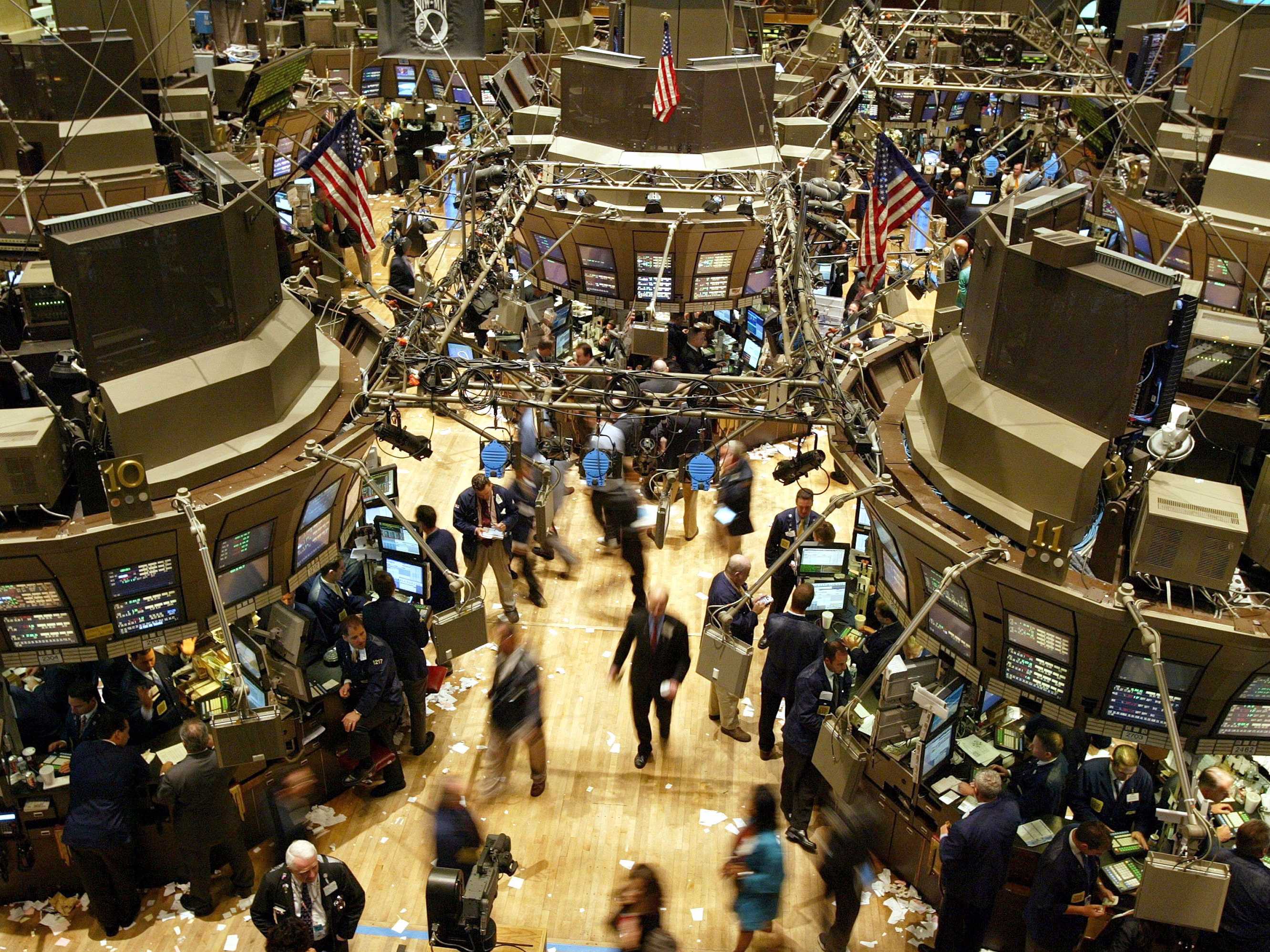 Ανοδος στη Γουόλ Στριτ μέσω… Wall Street Journal