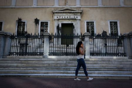 Αναδρομικά: Οι κρίσιμες αποφάσεις που θα τινάξουν τον προϋπολογισμό