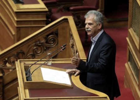 Δανέλλης: Το «άγιο δισκοπότηρο» των Πρεσπών, οι επιθέσεις εναντίον του και οι «πολιτικές αντιπαροχές»