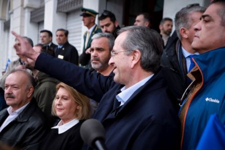 Σαμαράς : Παρά την προβοκάτσια ο λαός θα σταθεί όρθιος για τη Μακεδονία