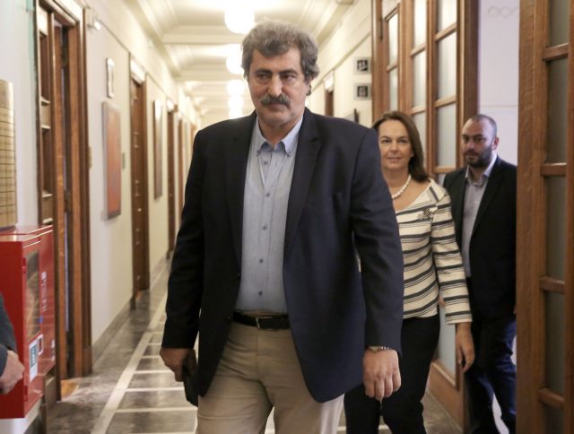 Πολάκης: Ολοι θέλουν να ψηφιστεί η συμφωνία πλην κολλημένων ακροδεξιών και σκληρών εθνικιστιστών