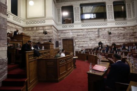 Ξεκίνησαν οι εργασίες της Επιτροπής Εξωτερικών και Εθνικής Άμυνας για τη Συμφωνία των Πρεσπών