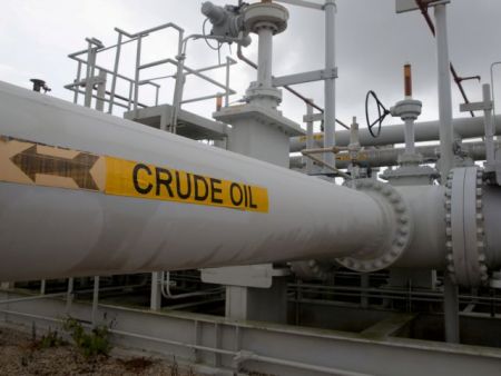 Πετρέλαιο: Πτώση σχεδόν 2% καταγράφει η τιμή του