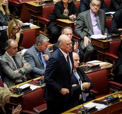 Σαφές μήνυμα κατά της Χρυσής Αυγής έστειλαν ΣΥΡΙΖΑ και ΝΔ