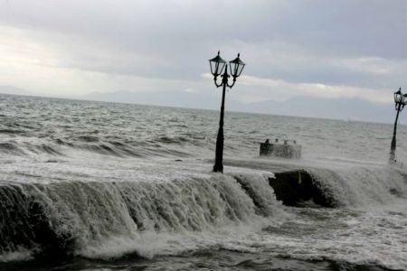 Βροχές, καταιγίδες αλλά και χιόνια φέρνει ο «Φοίβος» που ήρθε και θα μείνει