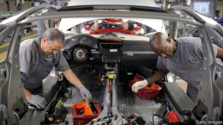 Economist: «Το ευρώ υπήρξε ένα οικονομικό φιάσκο»