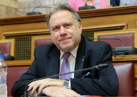 Κατρούγκαλος για Σύνταγμα πΓΔΜ: Δεν αλλάζει πριν την κύρωση των Πρεσπών στην Ελλάδα