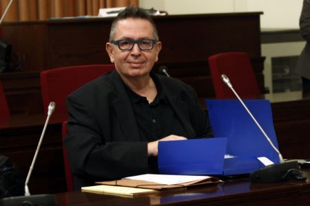 Πολιτικοί και δημοσιογράφοι αποχαιρετούν στον Θέμο Αναστασιάδη