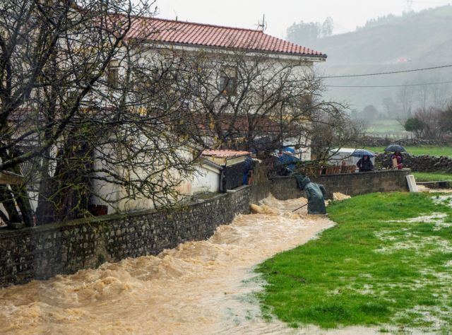 Ισπανία: Τέσσερις νεκροί από τις πλημμύρες