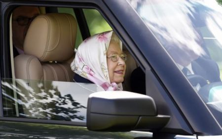 Βασίλισσα Ελισάβετ: Ανησυχεί για το Brexit