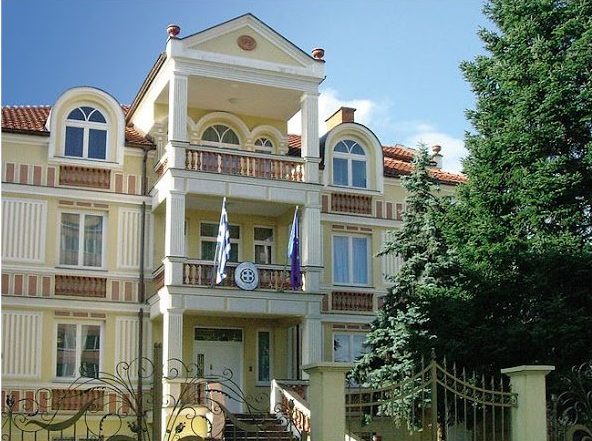 Σκόπια : Κατέστρεψαν δυο αυτοκίνητα του ελληνικού προξενείου στο Μοναστήρι