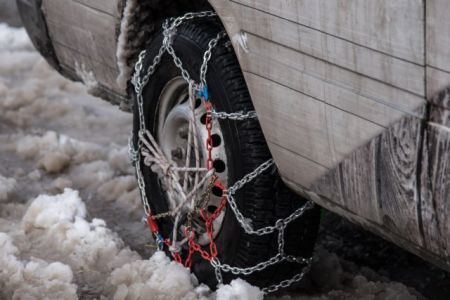 Δυο καραμπόλες με 13 οχήματα λόγω χιονιού στον δρόμο Κοζάνης – Πτολεμαΐδας (βίντεο)