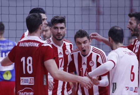 Ασταμάτητος Ολυμπιακός, πήρε και το Λιγκ Καπ