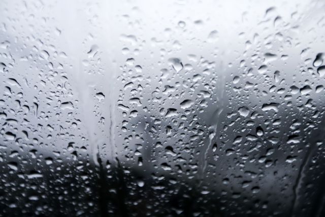 Νεφώσεις με βροχές και καταιγίδες στο Αιγαίο