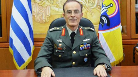 Ανέλαβε καθήκοντα ο νέος αρχηγός ΓΕΣ