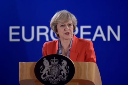 Brexit: Η Μέι δεν θα προχωρήσει χωρίς συμφωνία στην έξοδο από την Ε.Ε.