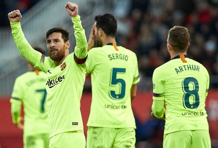 Απίθανος Μέσι: Σκοράρει ή δίνει ασίστ για 15 σερί ματς στην La Liga (Εικόνες)