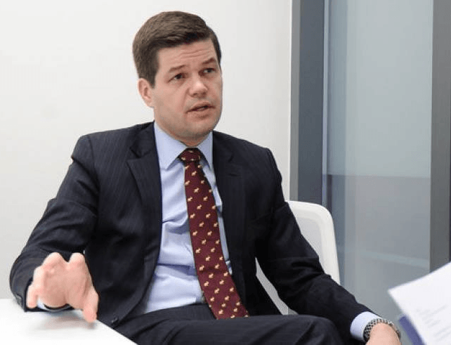 Ποιος ήταν ο αμερικανός αρχιτέκτονας των Πρεσπών που απομακρύνθηκε αιφνιδίως | tovima.gr Ποιος ήταν ο αμερικανός αρχιτέκτονας των Πρεσπών που απομακρύνθηκε αιφνιδίως | tovima.gr