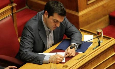 Διορθωτικός ανασχηματισμός με το βλέμμα στις κάλπες