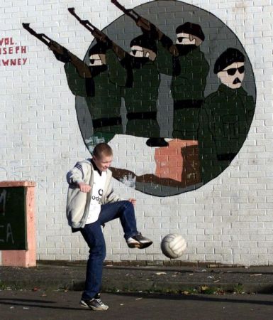 Βόρεια Ιρλανδία: Παρών ο NEW IRA εν μέσω σιωπής του IRA