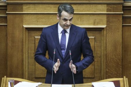 Μητσοτάκης: Ανάξιος ο Τσίπρας – Διχάζει το λαό