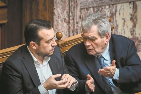 Τα αγκάθια Τσίπρα στον δρόμο για τις κάλπες