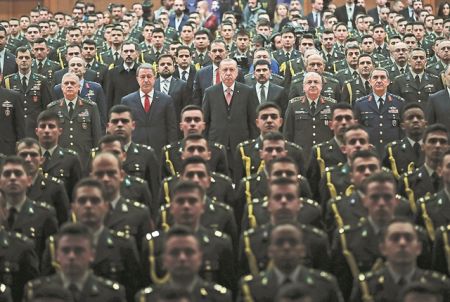 Ο δύσβατος δρόμος των διερευνητικών επαφών με την Αγκυρα