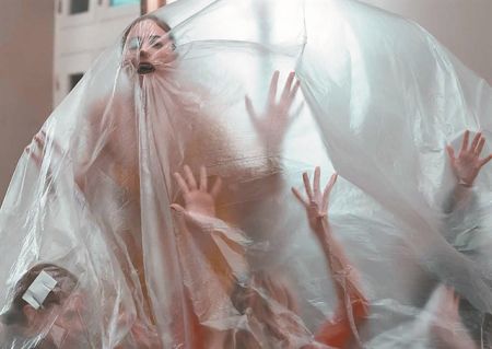 «Κούκλες» στον Πειραιά