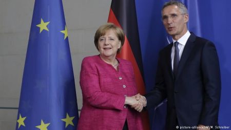 Στόλτενμπεργκ και Μέρκελ ζητούν διάλογο με τη Μόσχα