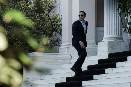 Κυβέρνηση με κρίσεις πανικού