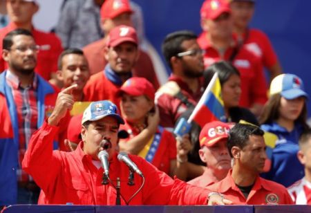 Γαλλία: Τελεσίγραφο προς τον Μαδούρο