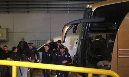 Με Σαββίδη, «στρατό» και δύο ελικόπτερα της Αστυνομίας ο ΠΑΟΚ στο ΟΑΚΑ