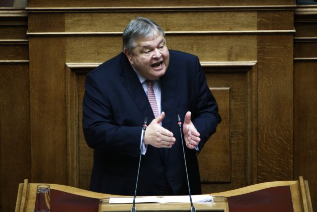 Βενιζέλος: Να απευθυνθεί στον Πάπα για άφεση ο Τσακαλώτος