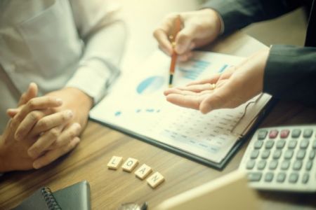 Θετικές οι τράπεζες στο σχέδιο της ΤτΕ για τα κόκκινα δάνεια