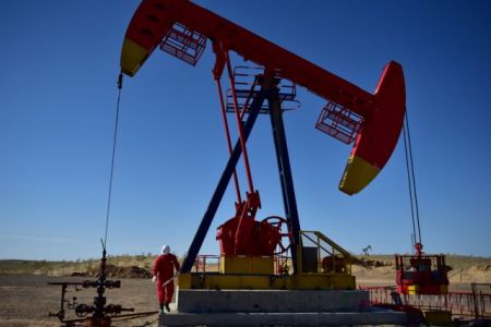 Υψηλό έτους κατέγραψε η τιμή του πετρελαίου